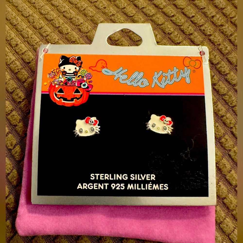 NEW Sterling Silver Sanrio Hello Kitty earrings